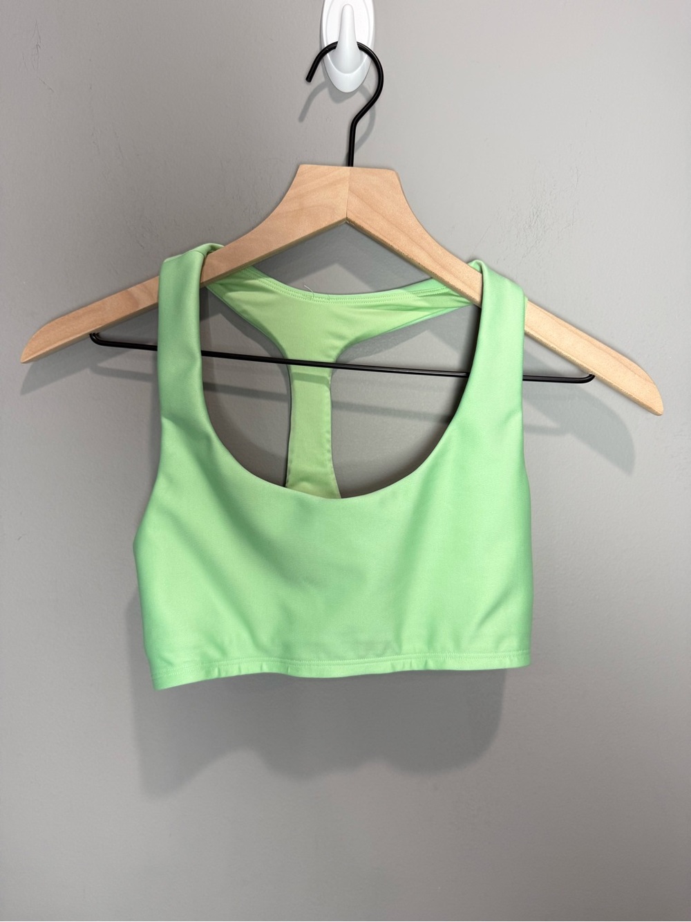 Alo Yoga Airlift Advantage racerback sports bra